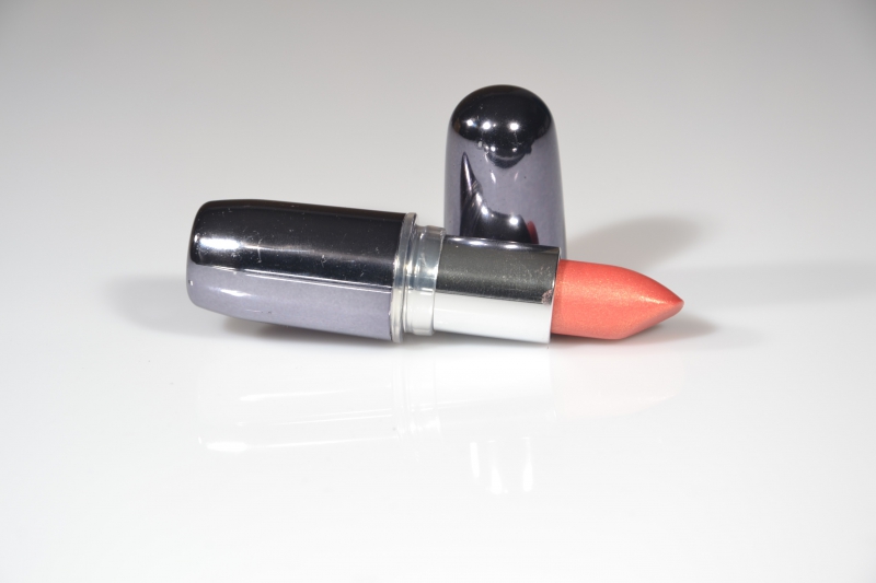 esthetique-BIOT-min_lipstick-273109